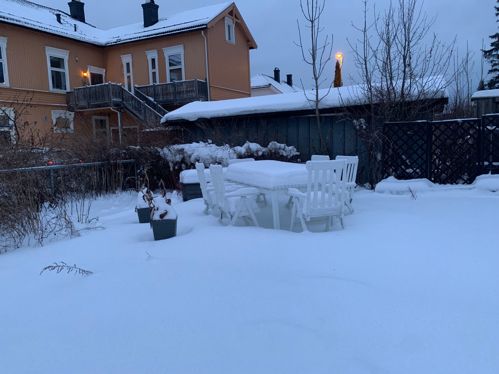 Uteplass Galleribilde