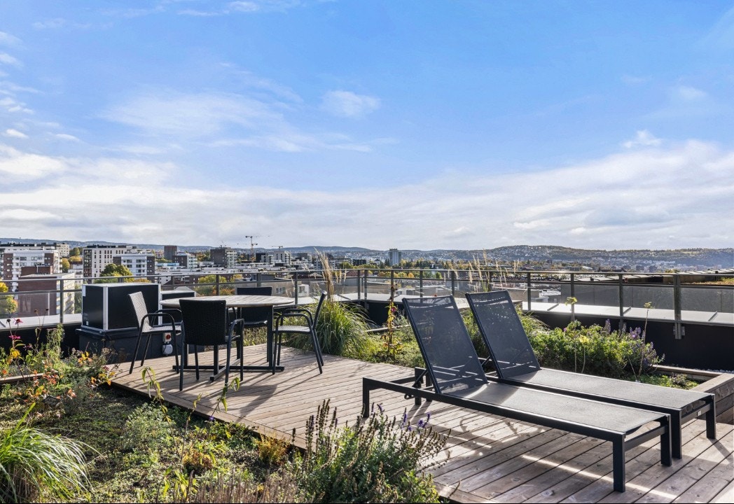 Bygget har flere felles takterrasser Galleribilde