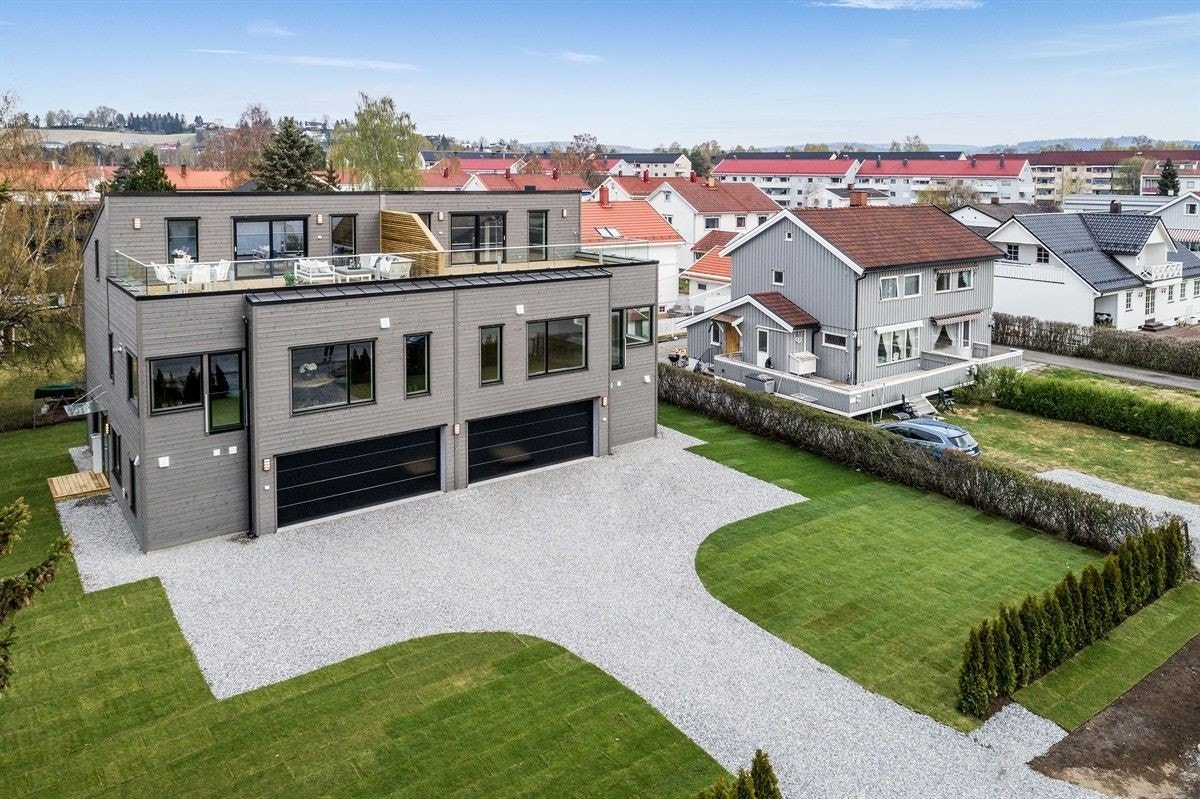 Bilde fra tidligere levert bolig. Vi leverer ferdig opparbeidet utomhus med singel på gårdplass og ferdigplen. Galleribilde