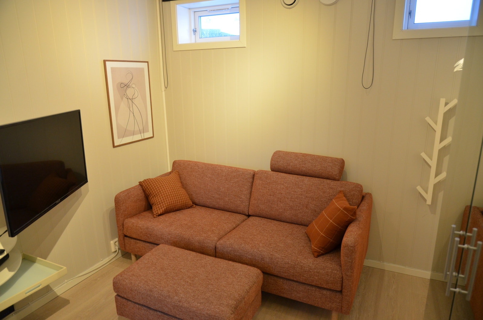 Hybel 3, ny kvalitets sofa Galleribilde