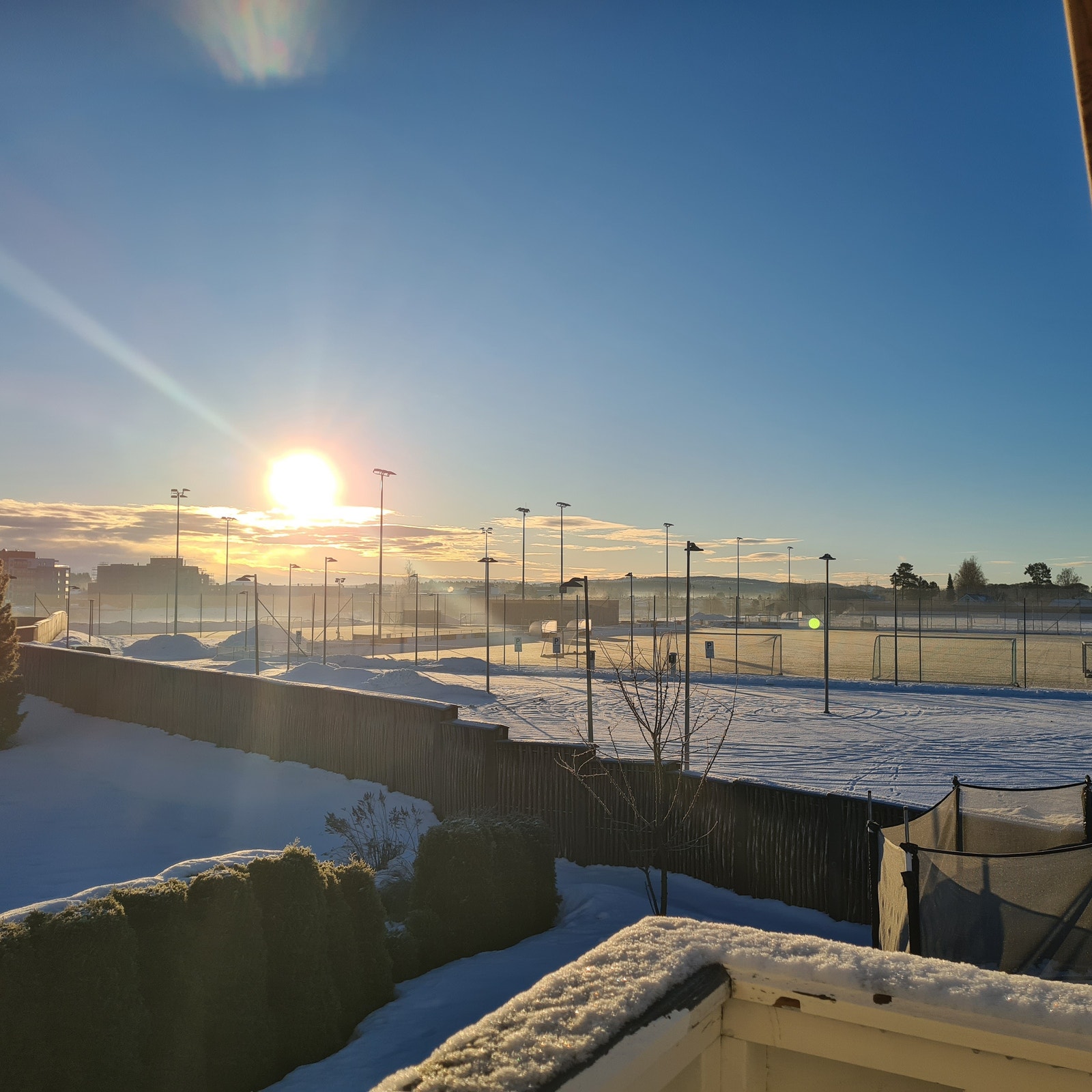 Utsikt retning barnehage, barneskole og ungdomsskole Galleribilde