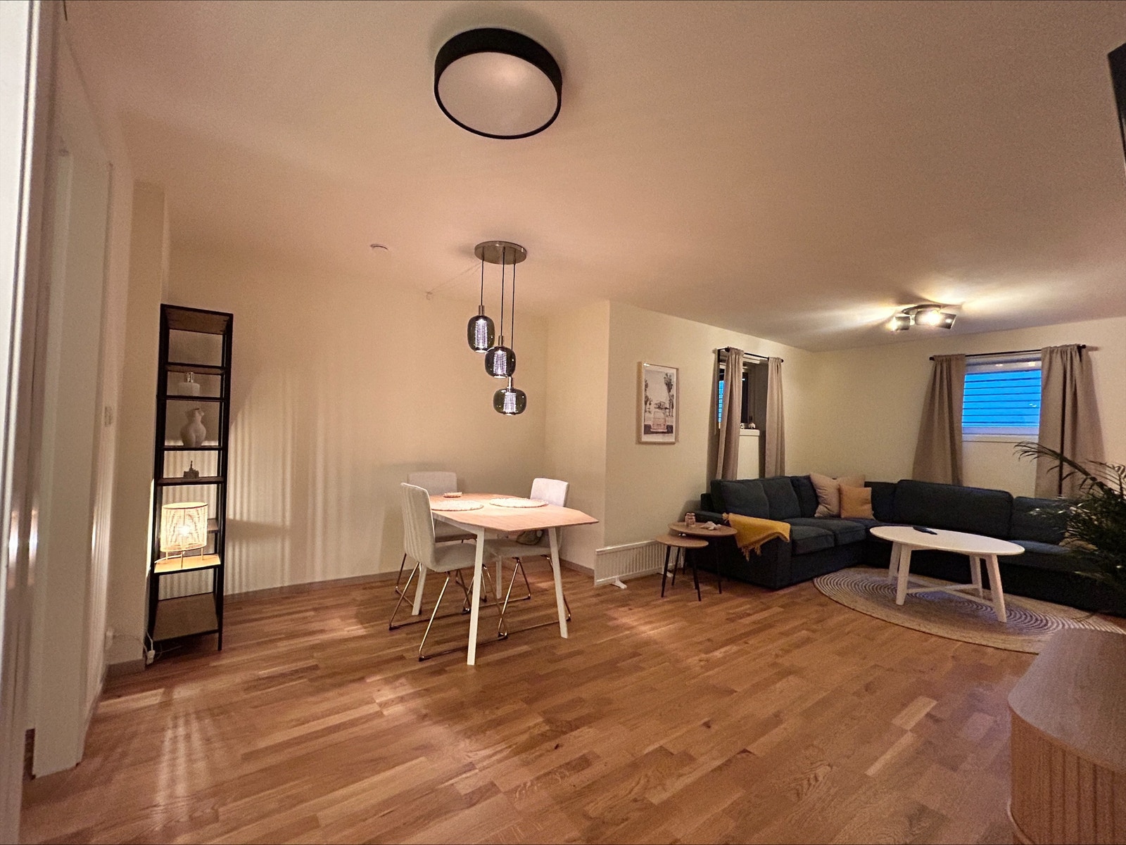 Spisested/stue Galleribilde