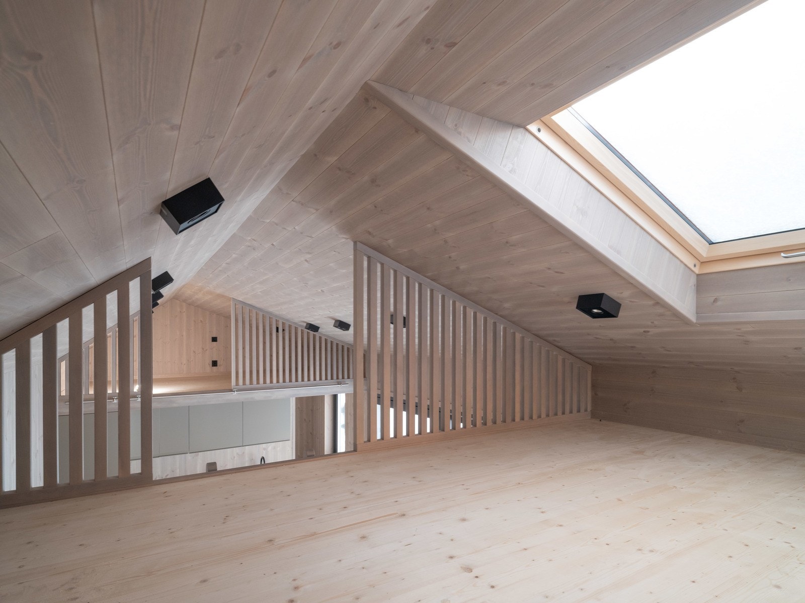 Hovedhems har åpningsbart takvindu Galleribilde