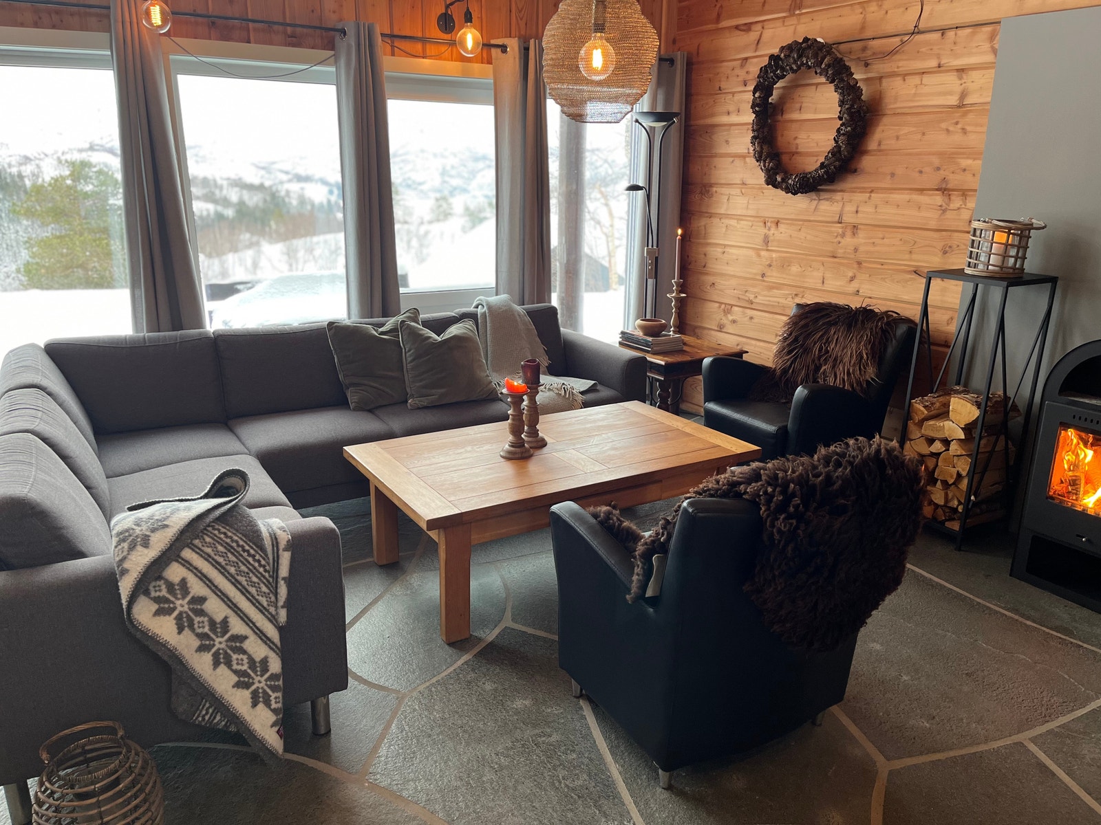 Stue i 1. etasje. Galleribilde