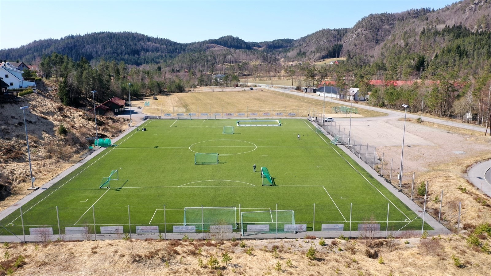 Flott område med bl.a. fotballbane like ved Galleribilde