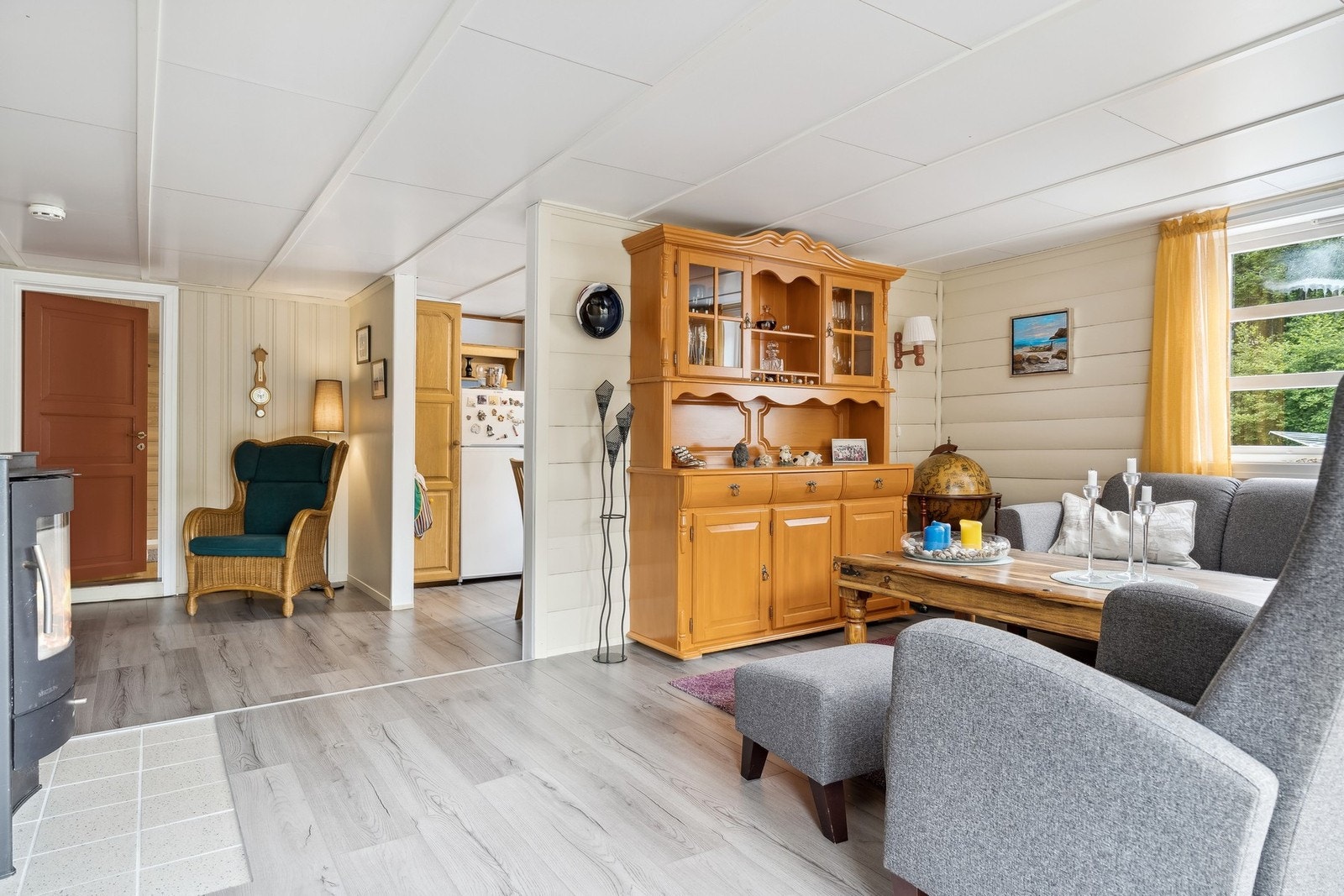 Stue og kjøkken. Galleribilde