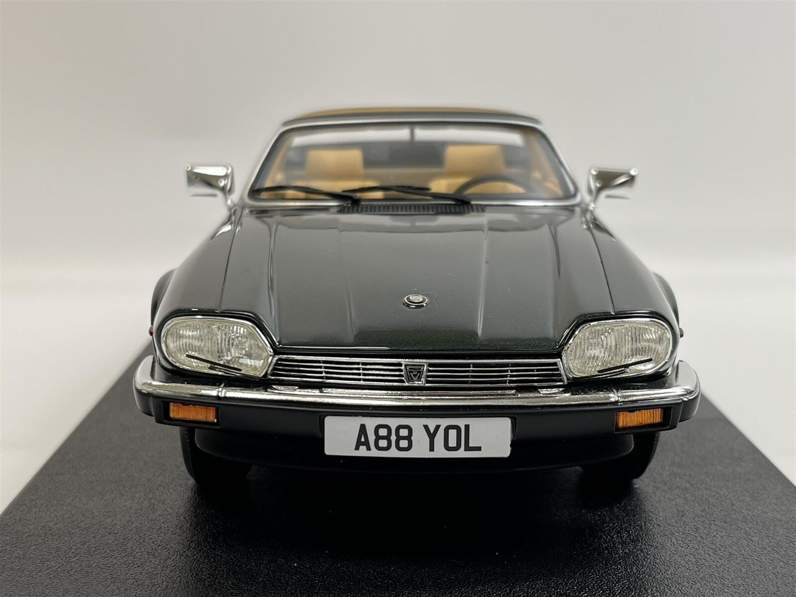 Jaguar XJ-SC 1983 modell-Sage Metallic Green Limited Edition Jaguar XJ-SC 1983 modell-Sage Metallic Green Limited Edition