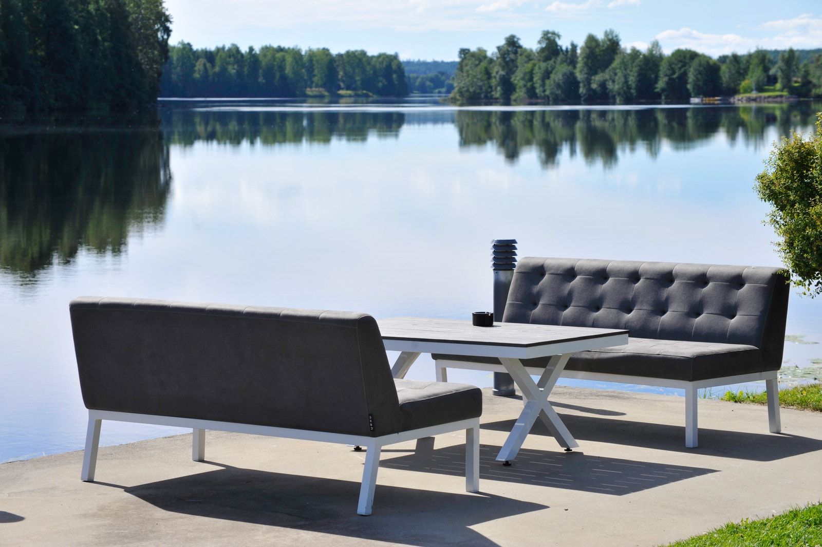 Ro ned og nyt en bedre middag ved Glommas bredder på Sanngrund Kafeteria Galleribilde