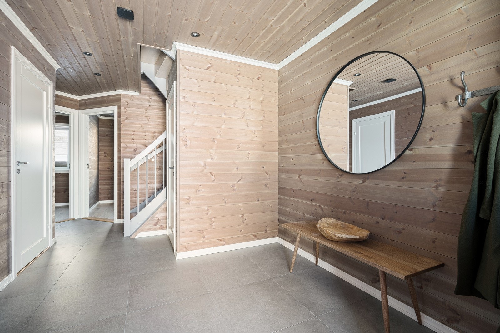 Romslig gang med mange innredningsmuligheter Galleribilde