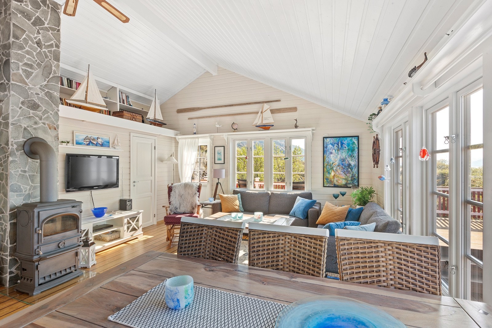 Vedfyring til de ekstra kalde vinterdagene. Galleribilde