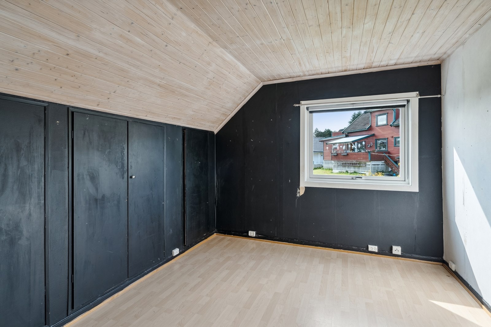 I 2 etasje finner du 4 romslige soverom. Galleribilde