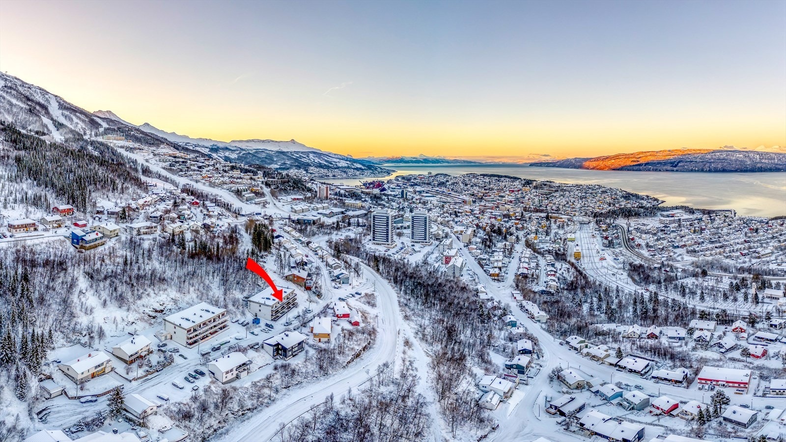 Flott beliggenhet i Fossestua, hvor man har nærhet til Narvikfjellet og flotte turområder. Galleribilde