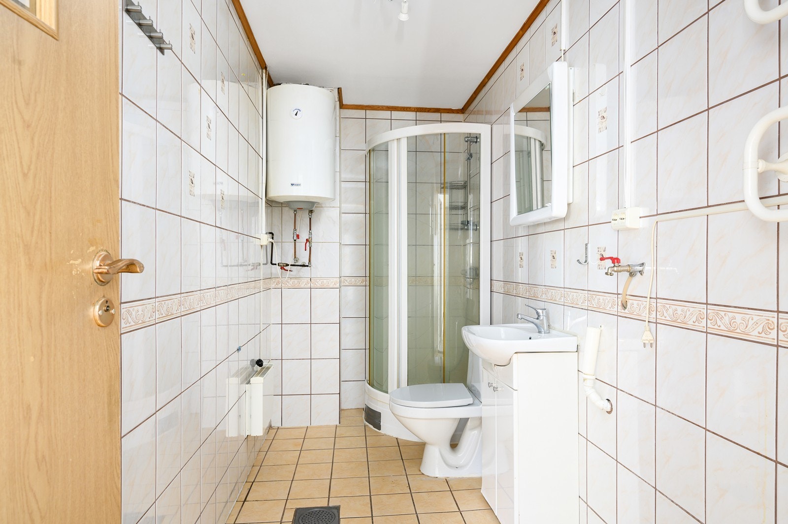 Baderommet alder er ukjent og utførelsen kan ikke dokumenteres Galleribilde