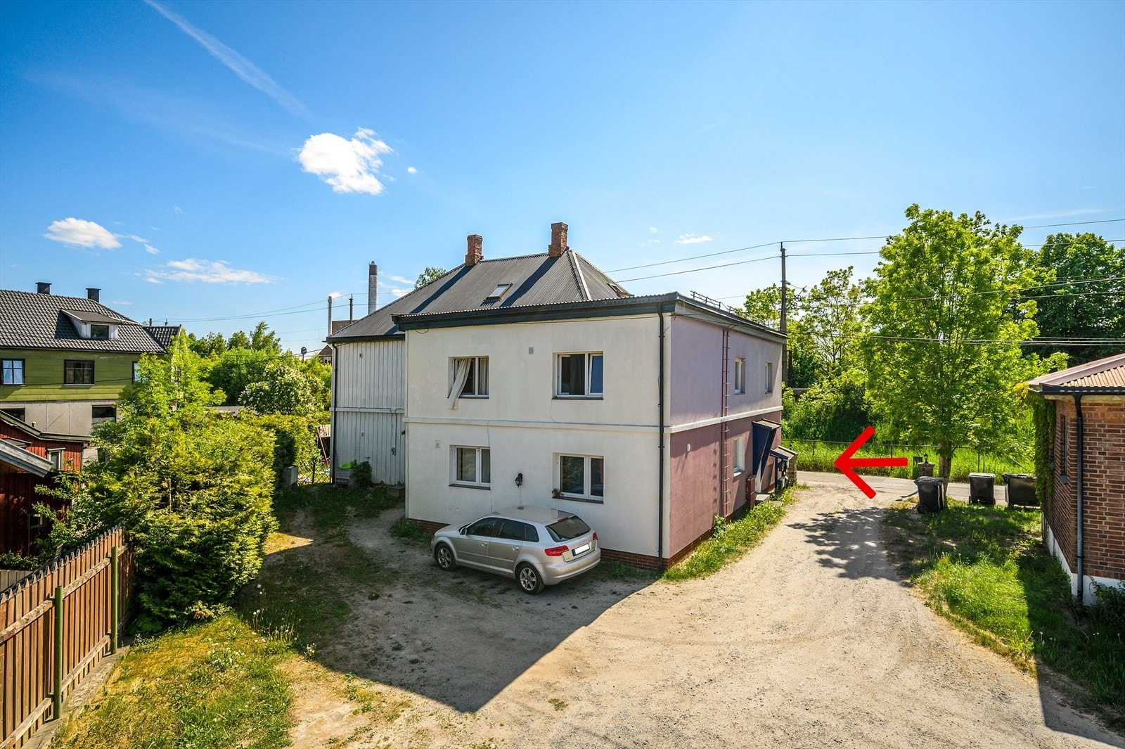 Velkommen til Tamburveien 15B - presentert av EiendomsMegler1 ved Joakim Karlsen Galleribilde