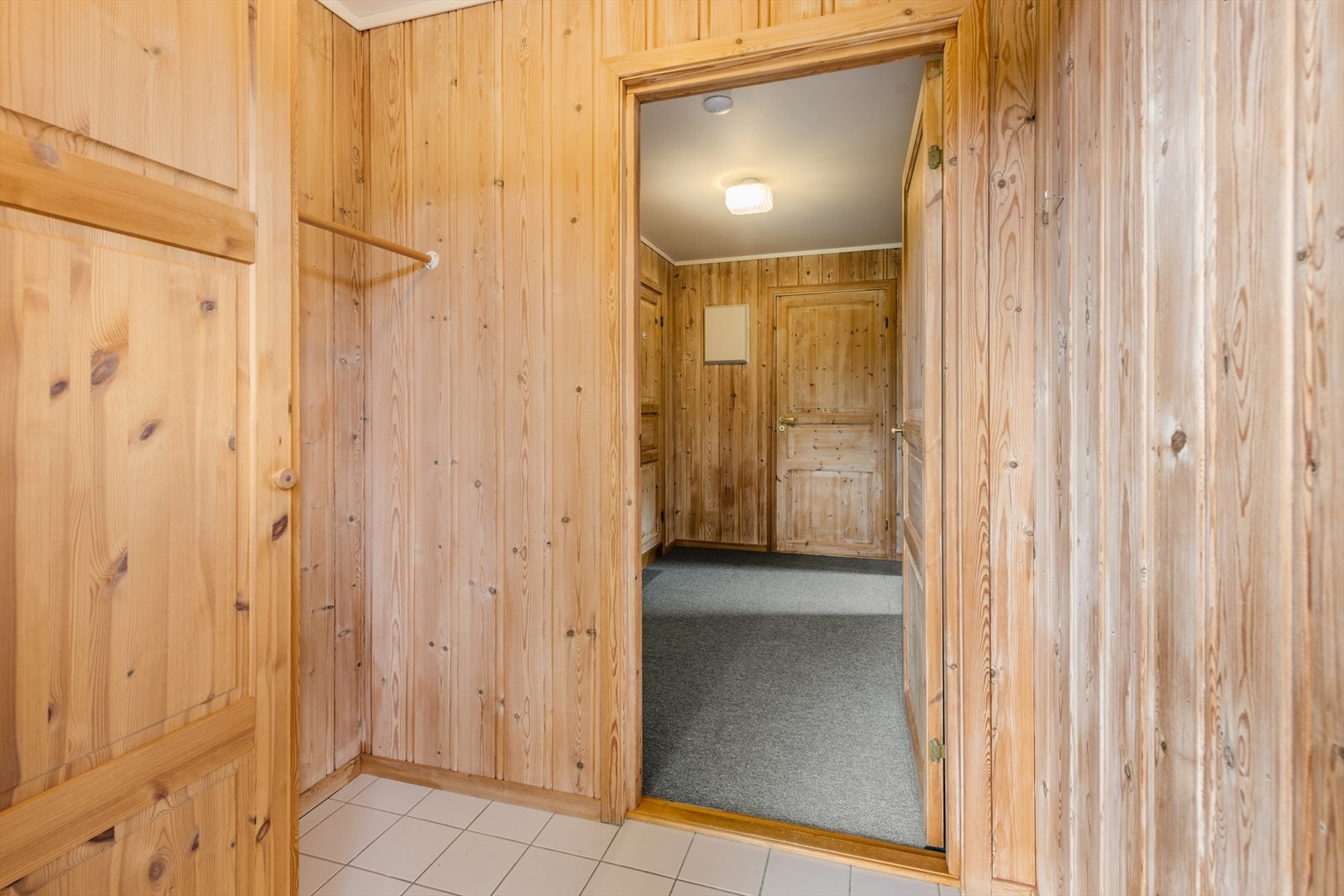 Entré sokkelleilighet Galleribilde