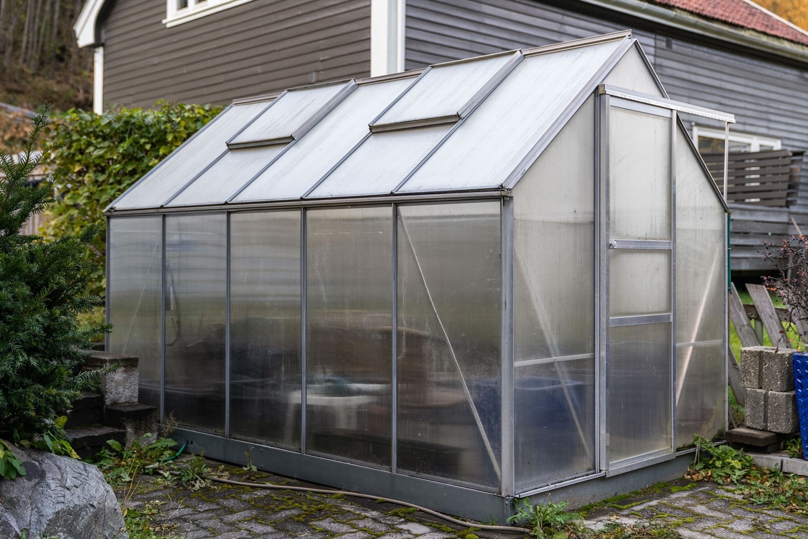 Det medfølger eget drivhus. Galleribilde