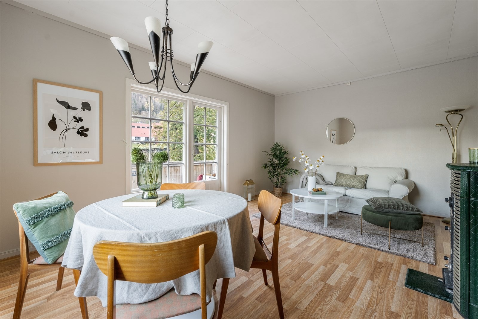 EiendomsMegler1 ved Ann Helén Jamtveit presenterer Sam Eydes gate 27B! Galleribilde