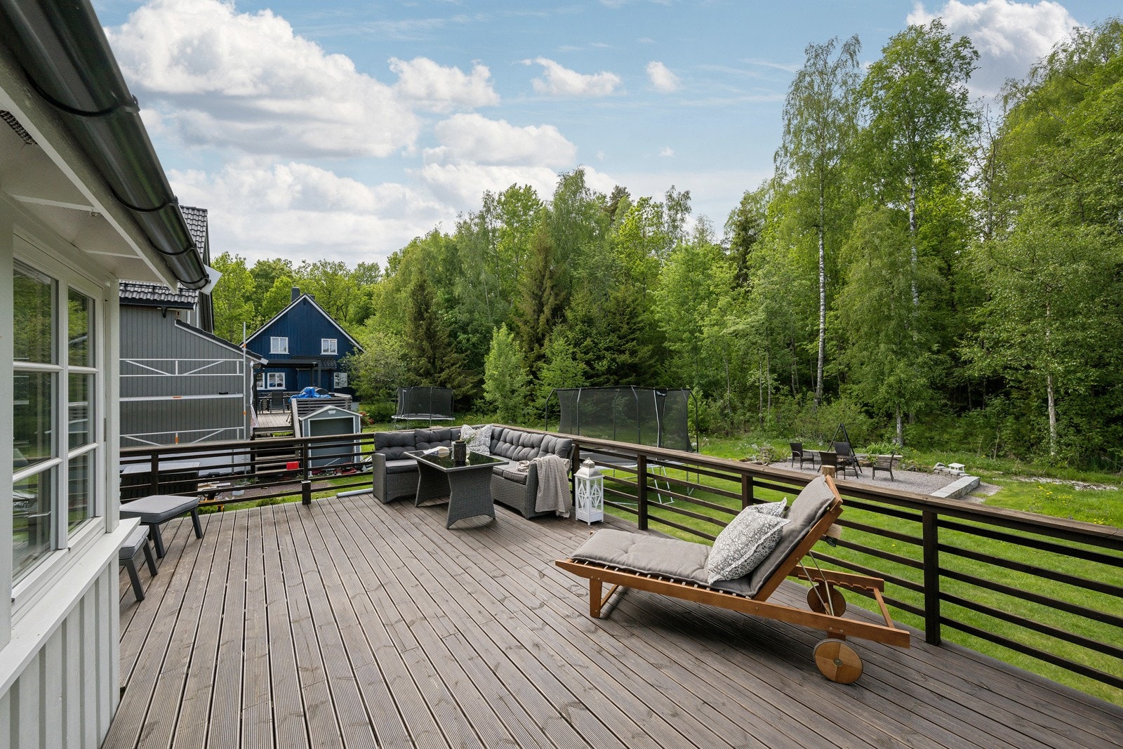 Deilig vestvendt terrasse på ca. 34 kvm Galleribilde