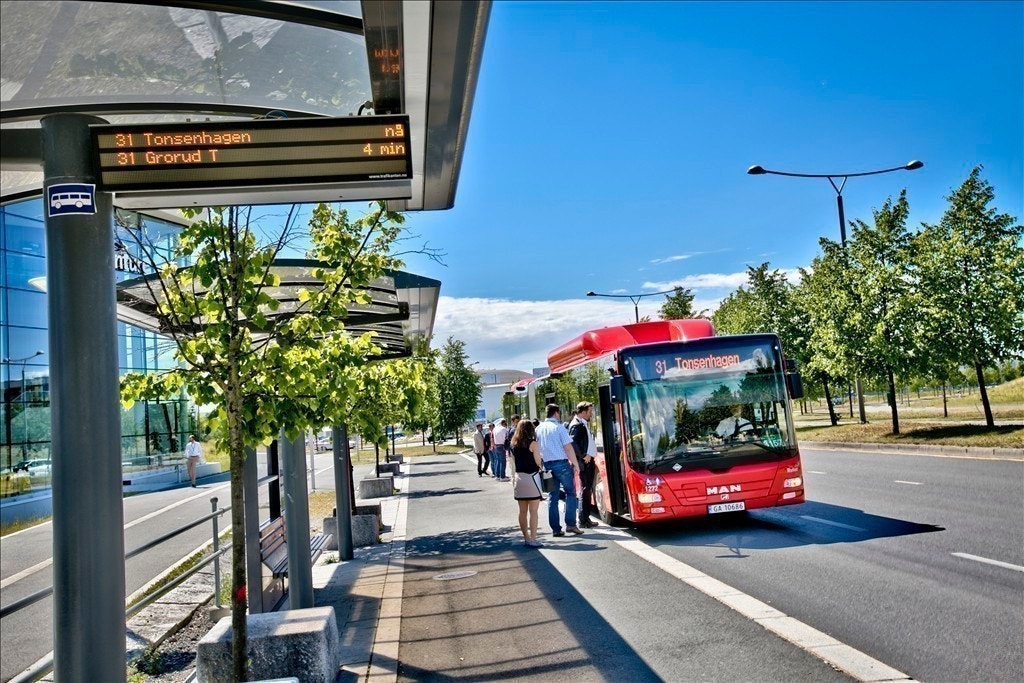 Kollektivtransport og bussholdeplass rett i nærheten Galleribilde