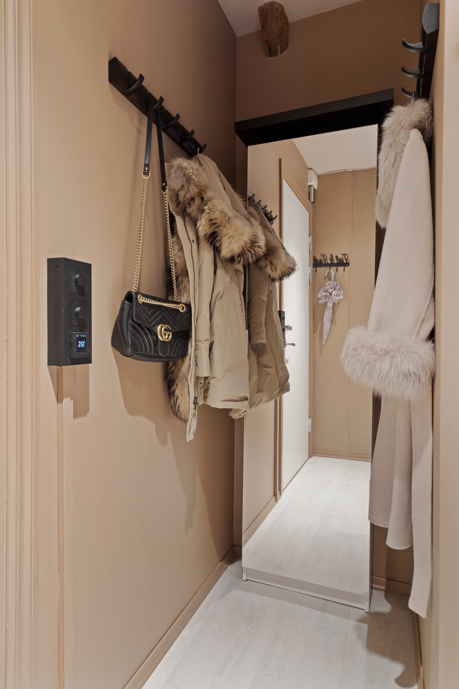 Beliggenheten er strålende, med kort avstand til "alt" man trenger i hverdagen. Galleribilde