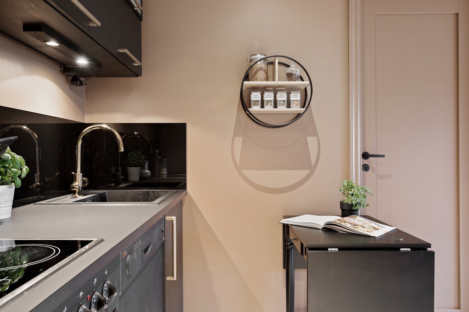 Leiligheten har blitt oppgradert de senere år. Galleribilde