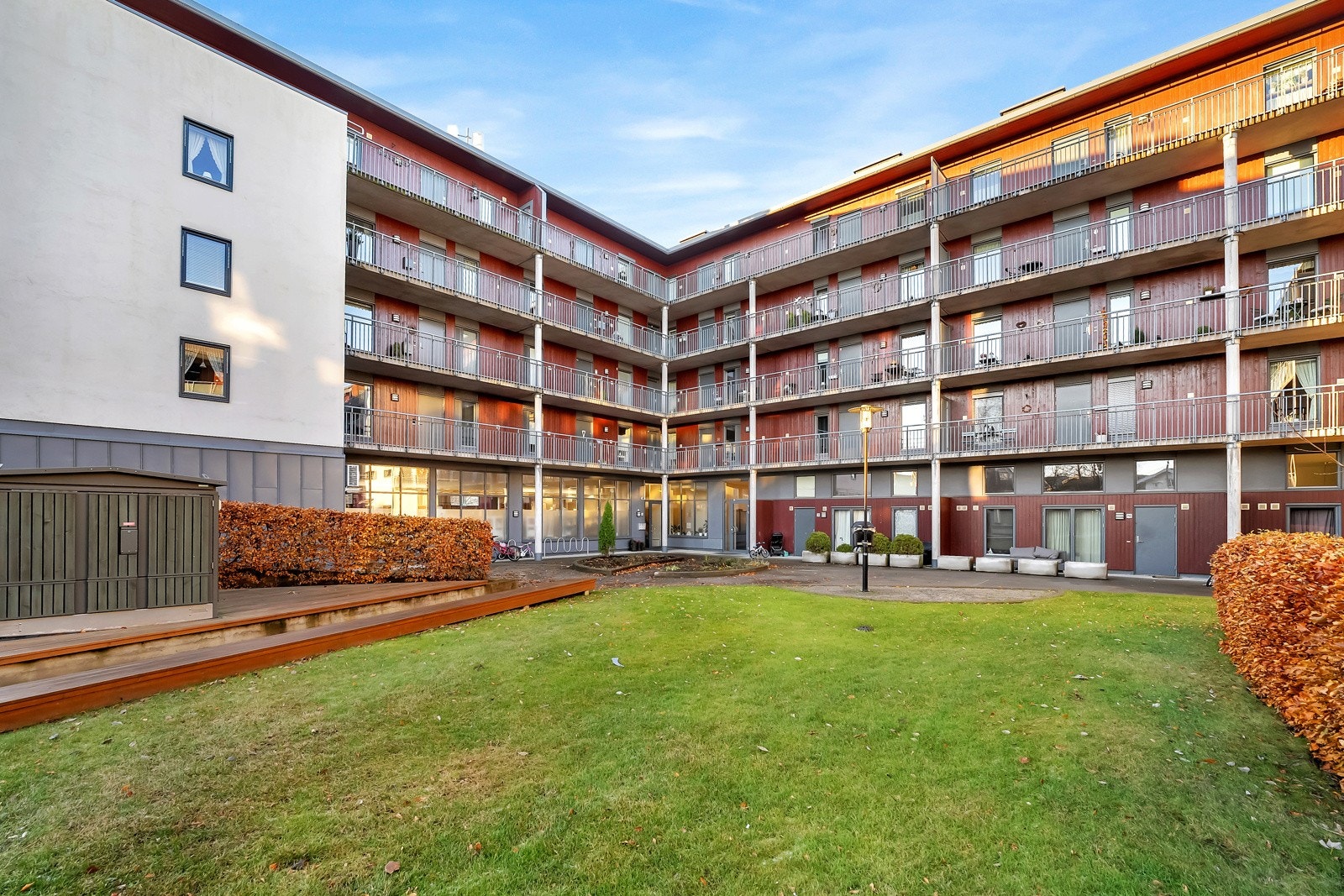 Inngangen til Frydenlundsgata 7A er på denne siden av bygget. Galleribilde