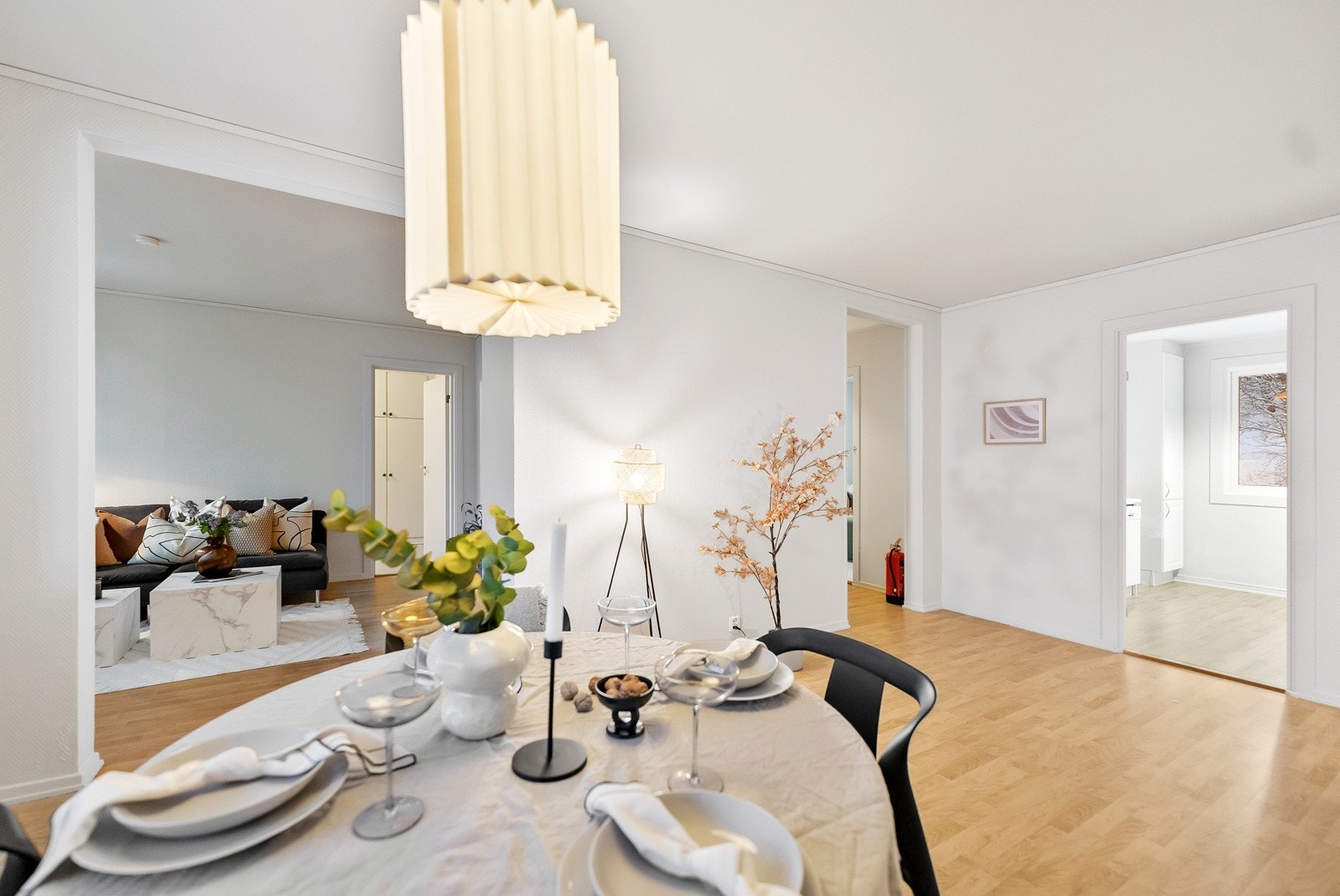 Velkommen til Neståsveien 3B - Presentert av partners eiendomsmegling Galleribilde