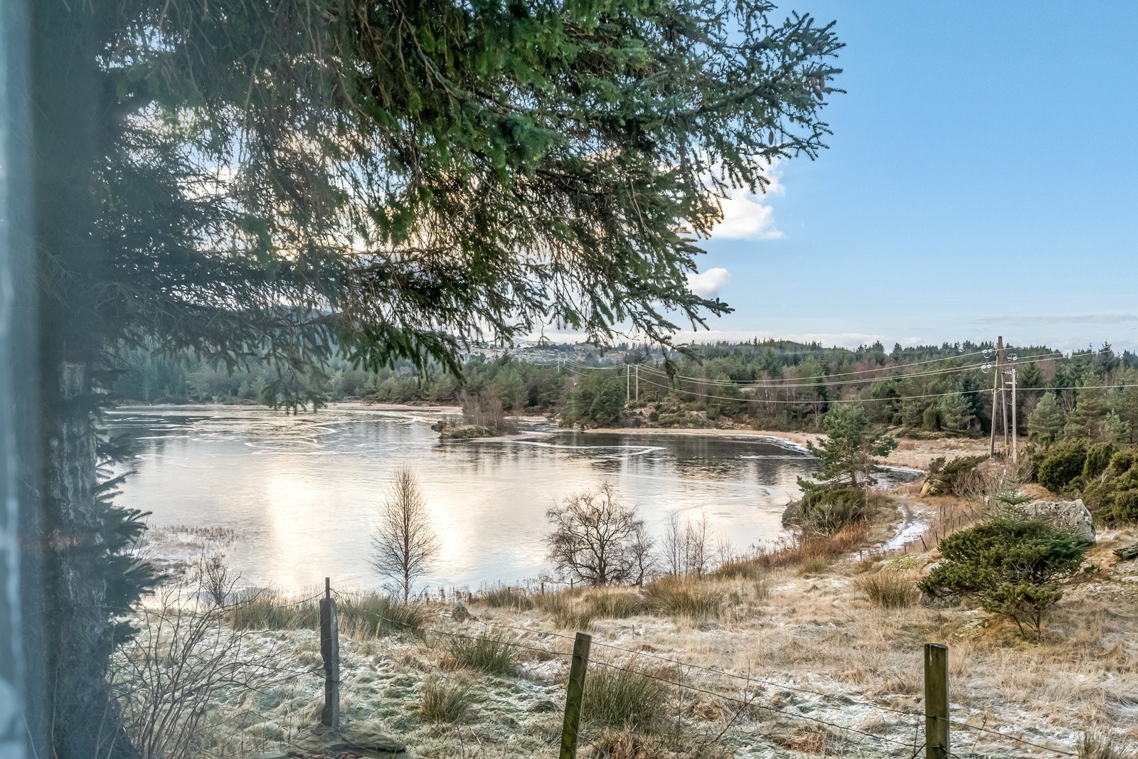 Utsikten til Randvatnet fra stua i Storsteinvegen 10 Galleribilde
