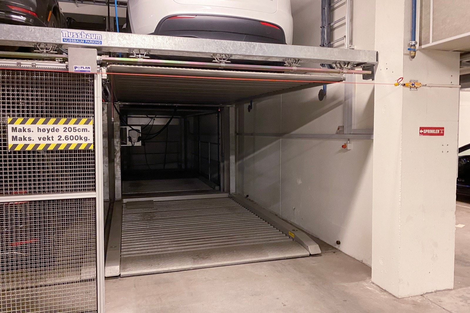 - Garasjeplass med el.bil-lader medfølger - Galleribilde