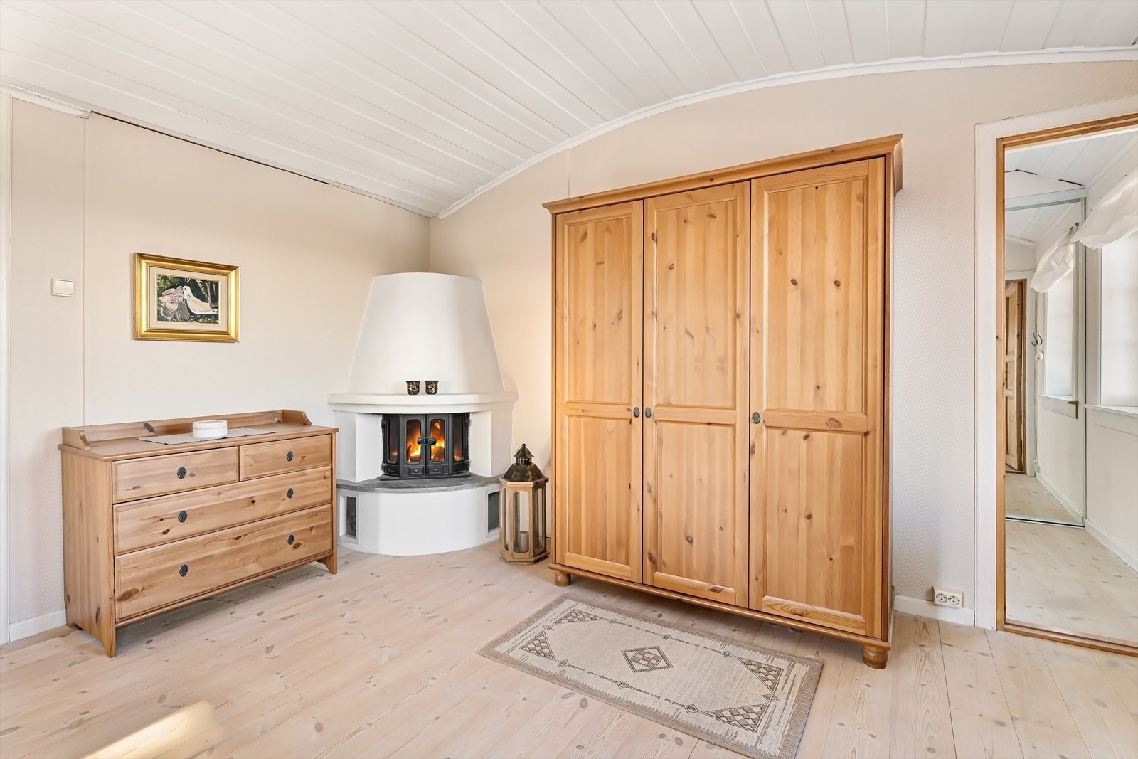 Hyggelig hjørne med peis for varme og stemning. Galleribilde