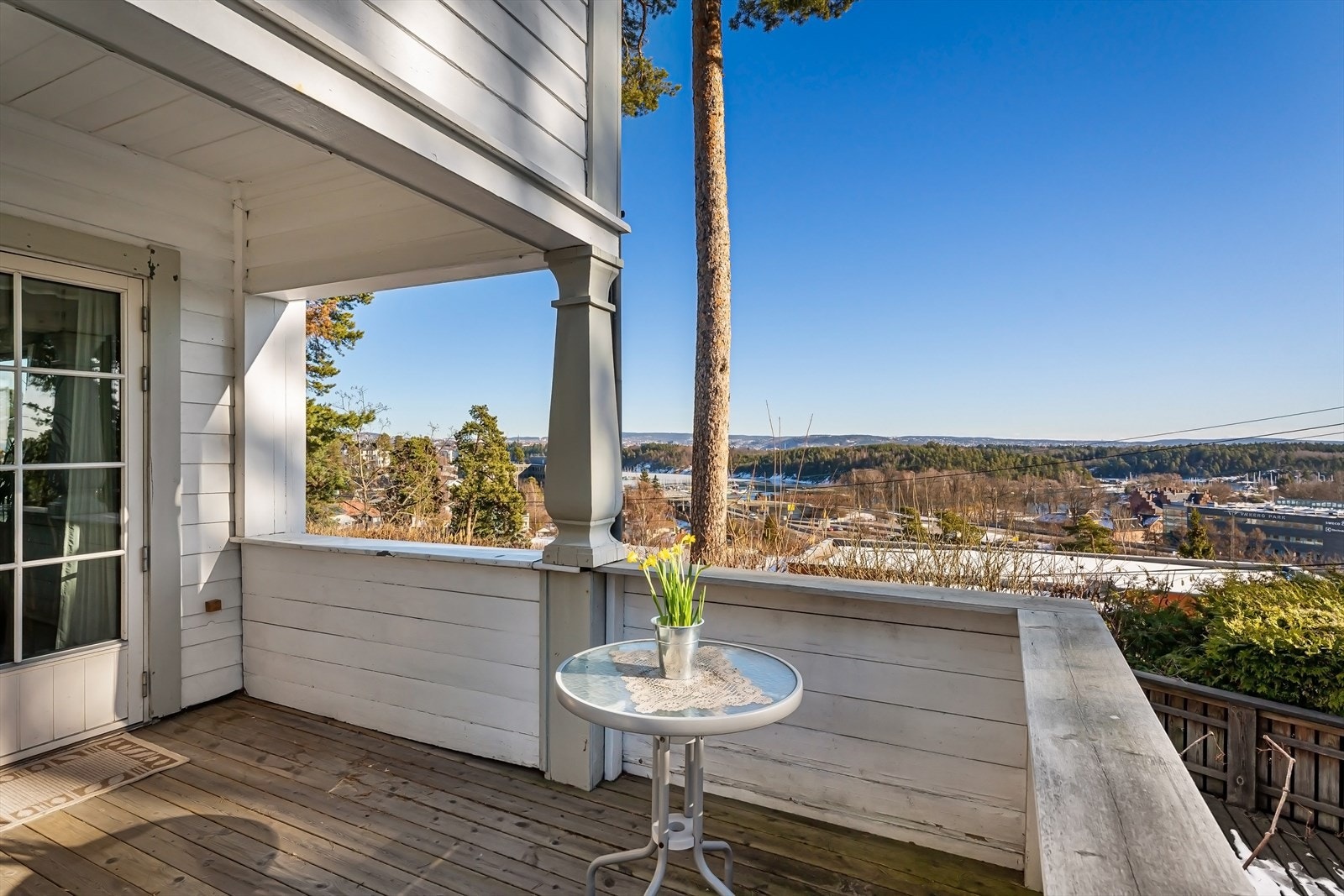 Utsikt fra balkong ved stuen. Galleribilde