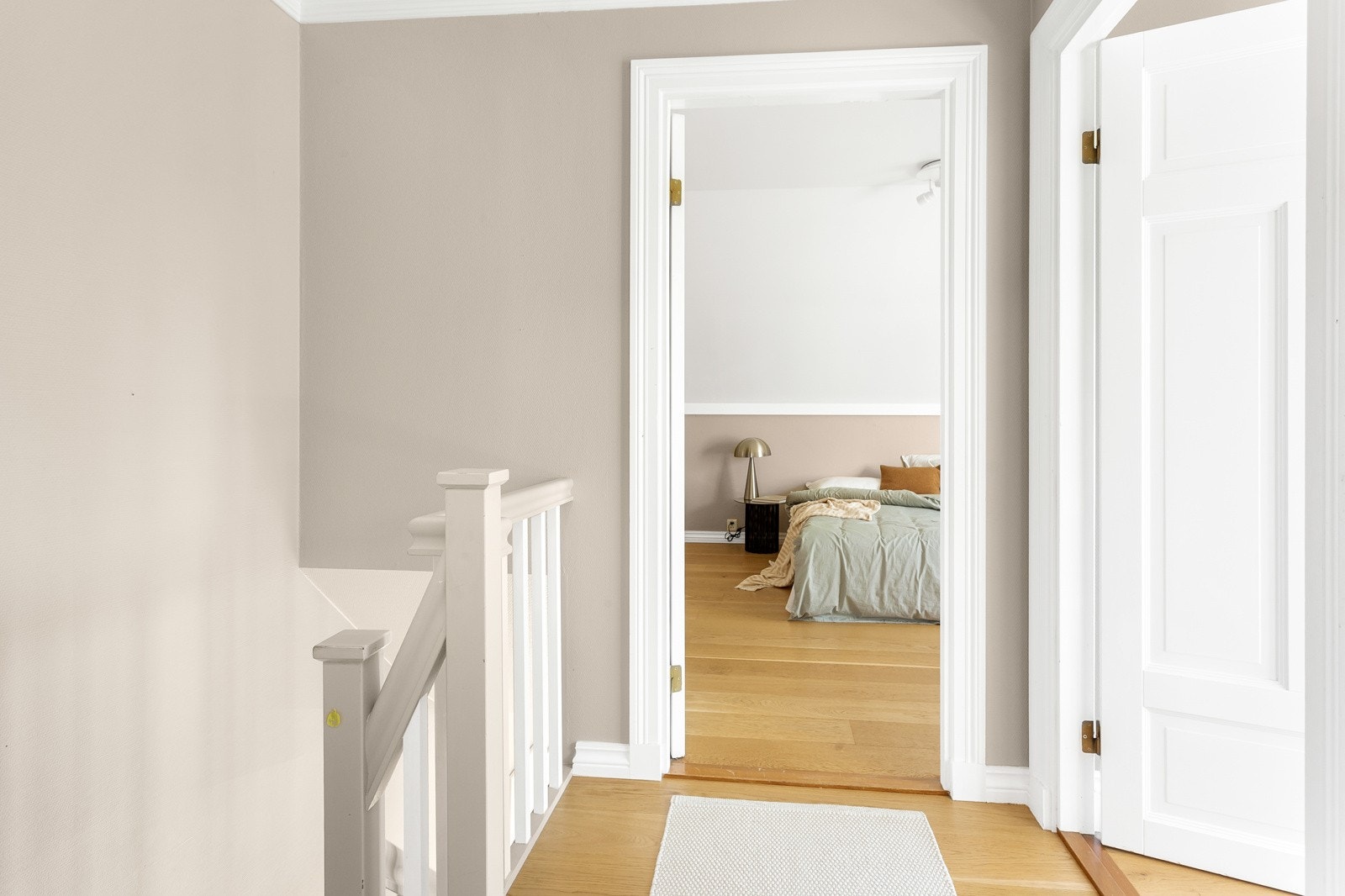 Trappegang med inngang til hovedsoverom Galleribilde