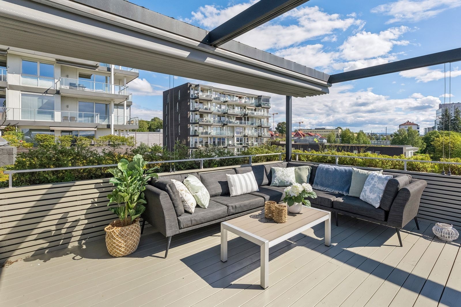 Takterrasse med pergola Galleribilde