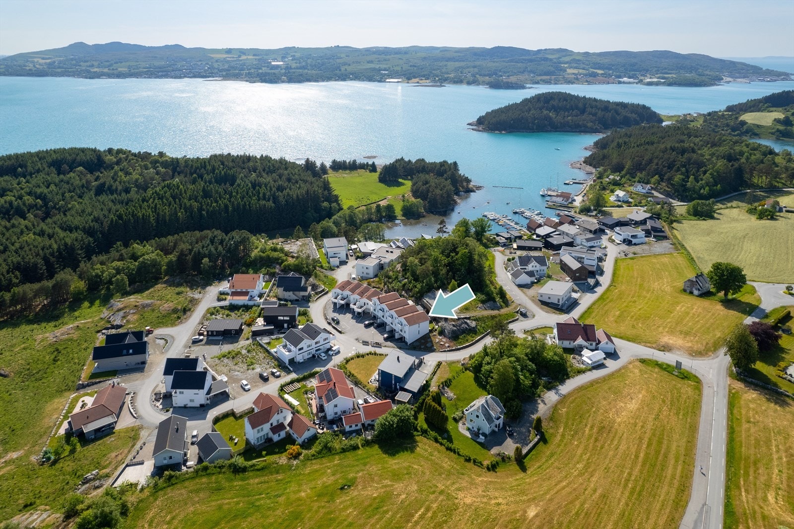 Pent beliggende i et nyere boligfelt på i idylliske Talgje. Galleribilde