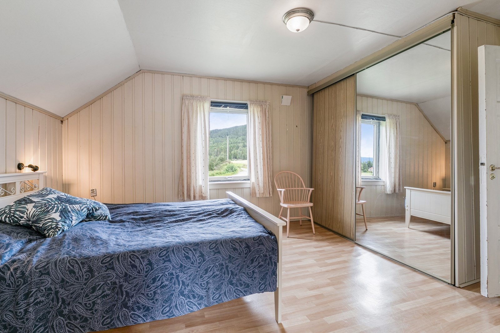 Utsikt mot nord og langs Romeriksåsen. Galleribilde