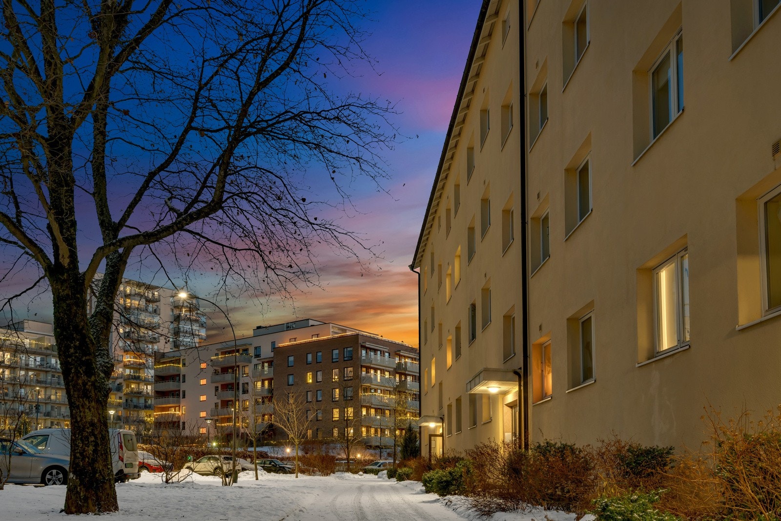 Eiendom med sentral og svært attraktiv beliggenhet i populært og veletablert boligområde på Sandaker/Storo. Galleribilde