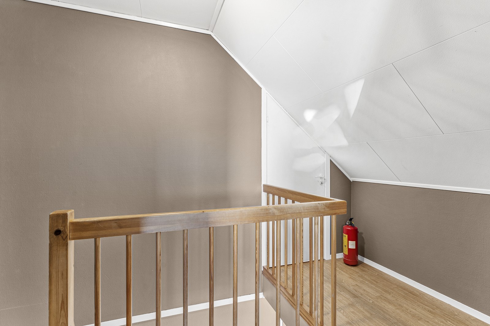 Gang på loft. Galleribilde