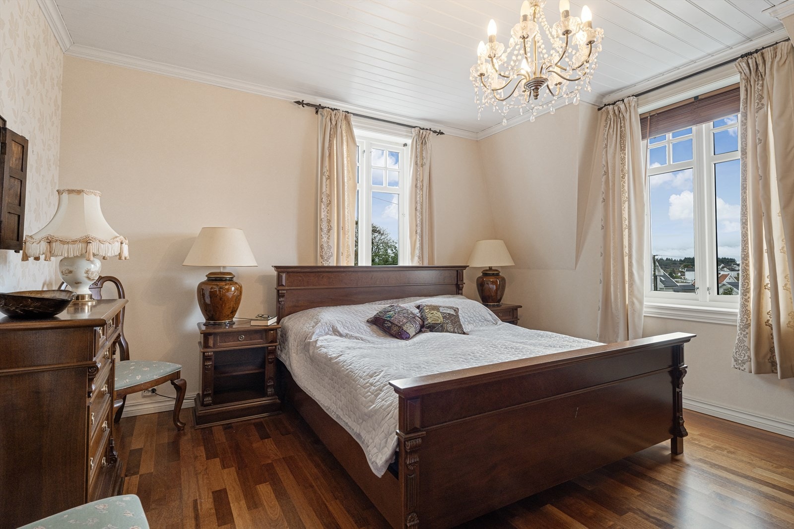 Alle de fire soverommene er pusset opp i 2007 Galleribilde