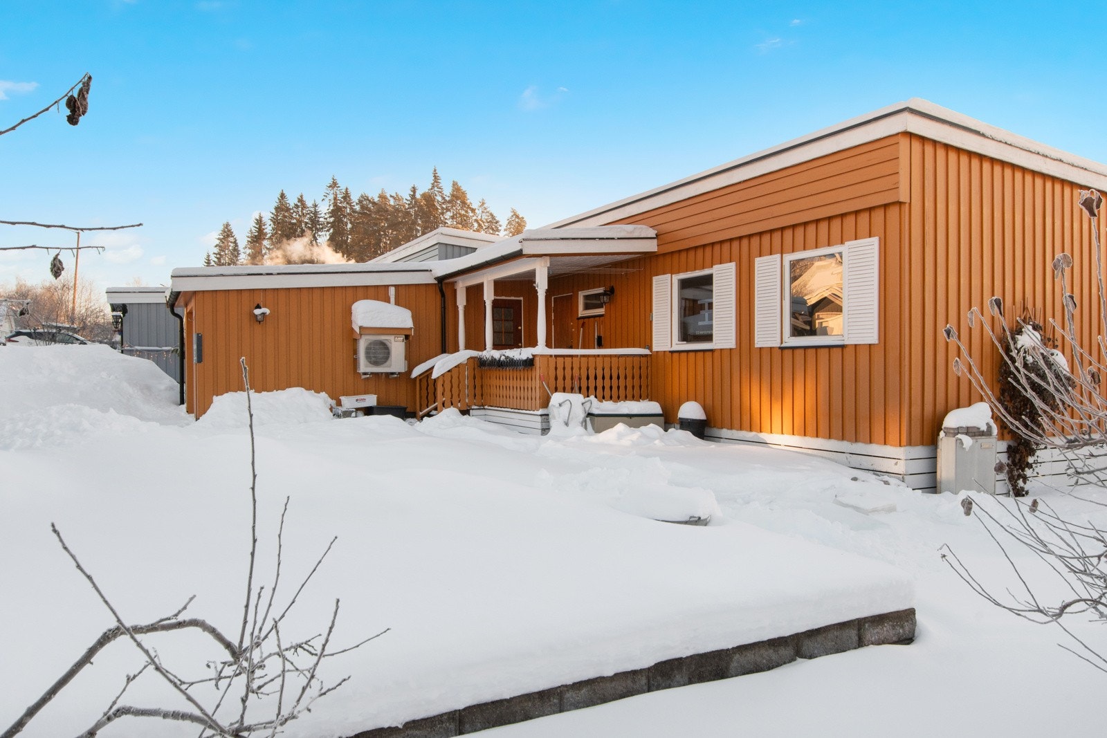 Langelandsfaret 13 er en innbydende enebolig i kjede i et veletablert og barnevennlig boligområde på Langeland i Kongsvinger! Galleribilde