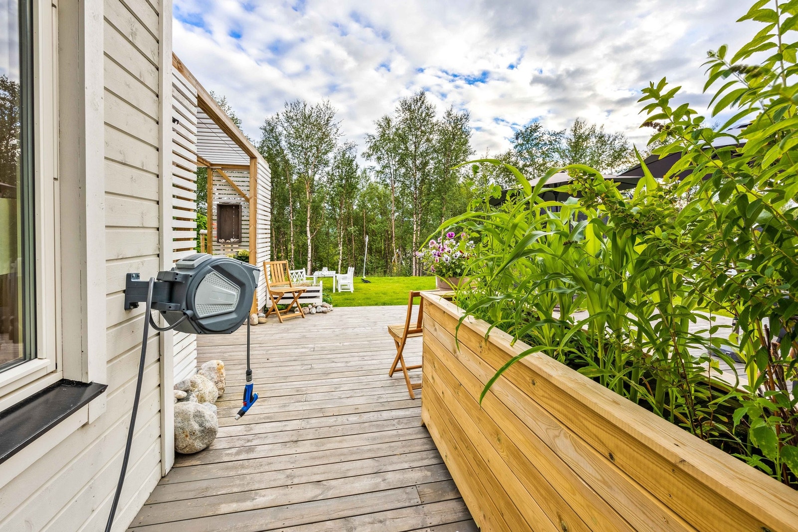 Plantekasse lager soner på terrasse Galleribilde