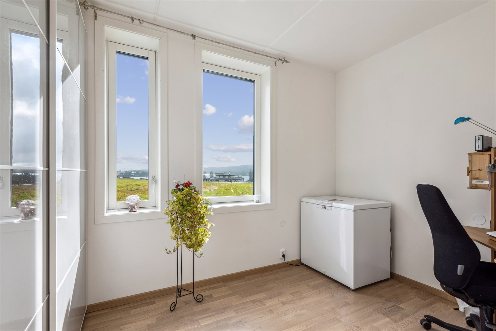 Soverom/walk-in closet/kontor, mulighetene er mange! Galleribilde