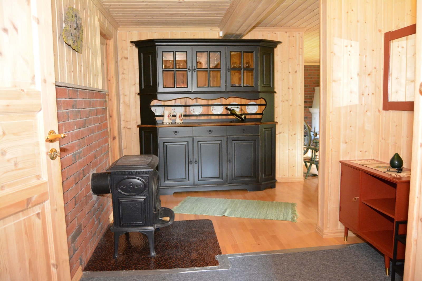 Entre mot stue. Galleribilde