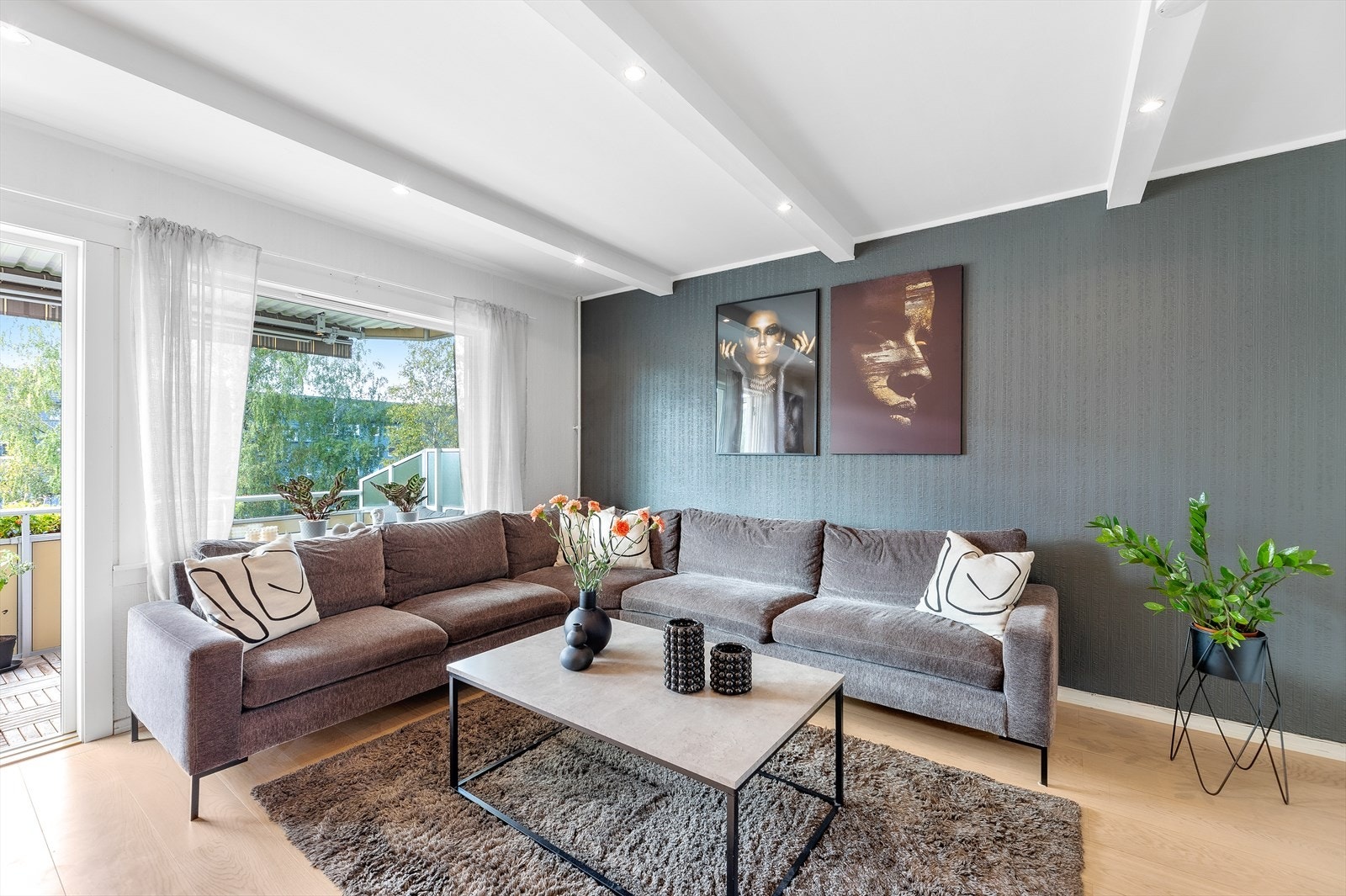 Dette er en romslig 3 roms med solrik balkong. Galleribilde