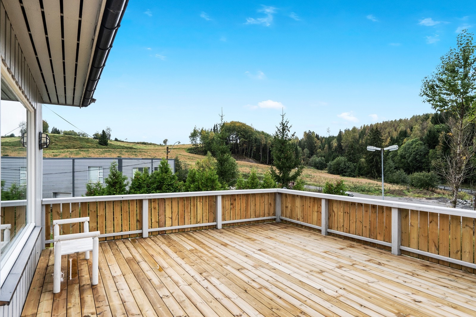 Stor solrik veranda Galleribilde