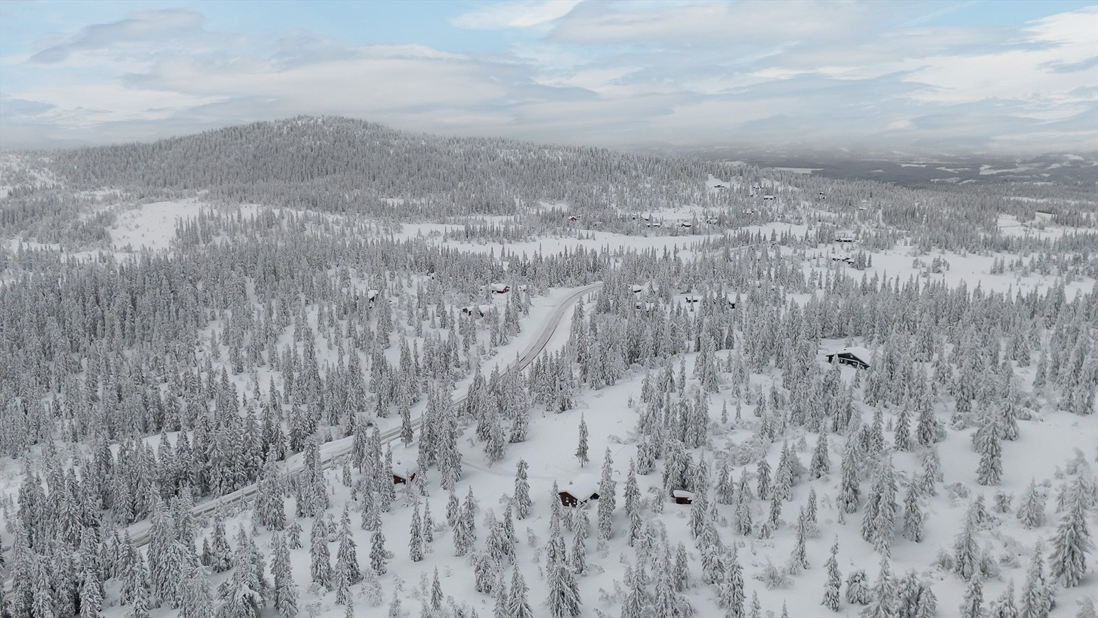 Eiendommen ligger midt mellom Lillehammer og Dokka Galleribilde