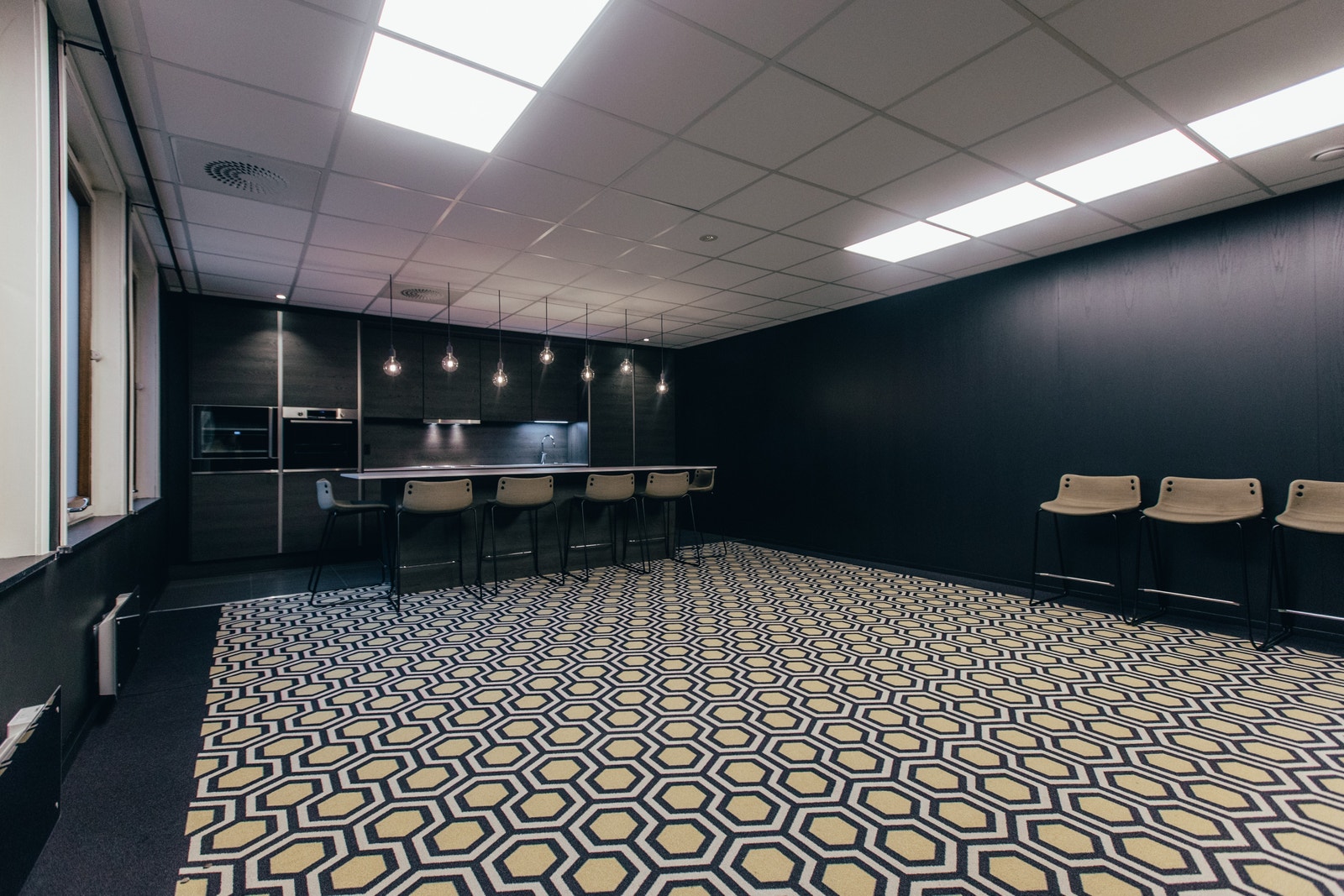 Kjøkken med god spiseplass Galleribilde