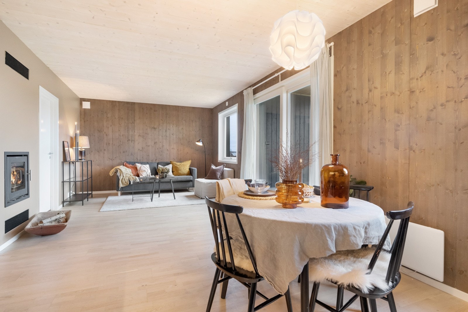 God plass til spisestue Galleribilde