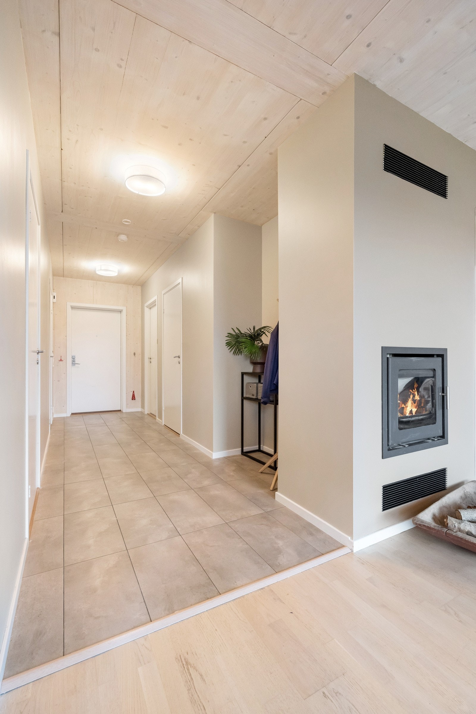 Gangen er flislagt med varmekabler Galleribilde