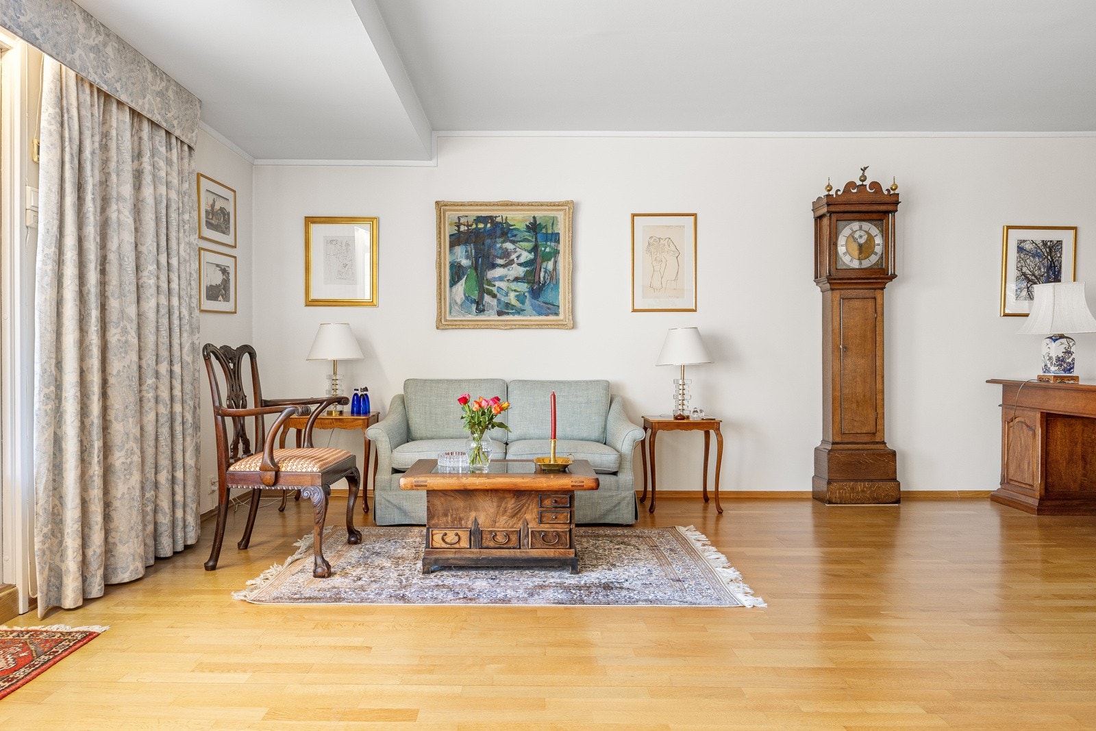 De nøytrale fargevalgene gjør det enkelt å sette sitt eget preg på interiøret. Galleribilde