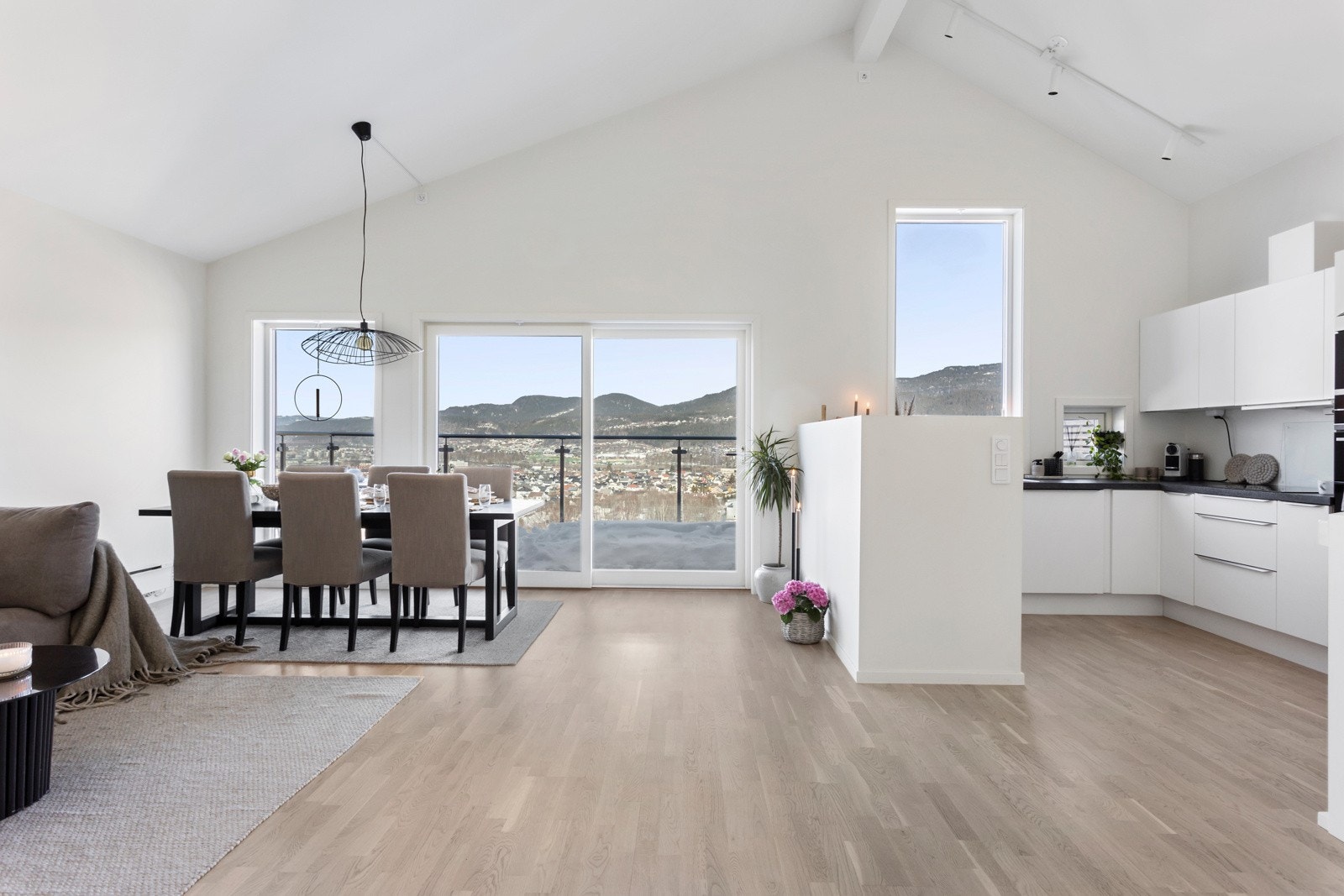 Velkommen til Hvitveisbakken 6! Galleribilde